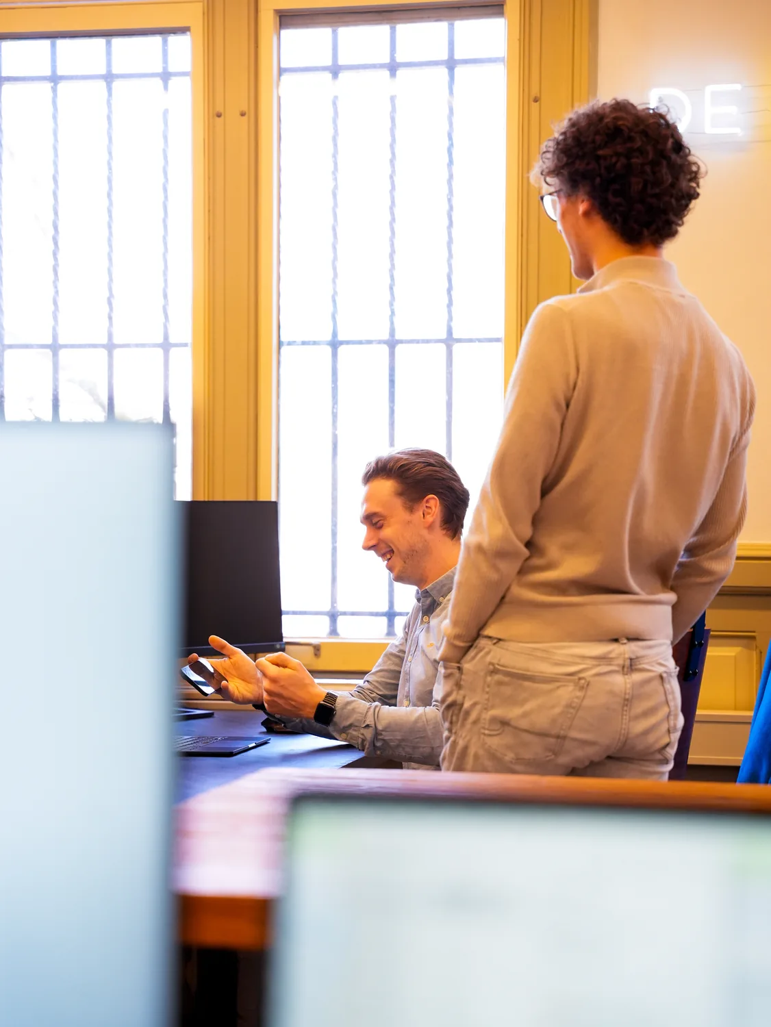Samenwerken op kantoor bij Webrock Media